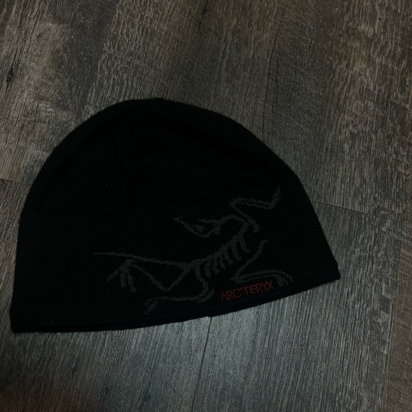 Acrteryx bird toque - Picture 5 of 5